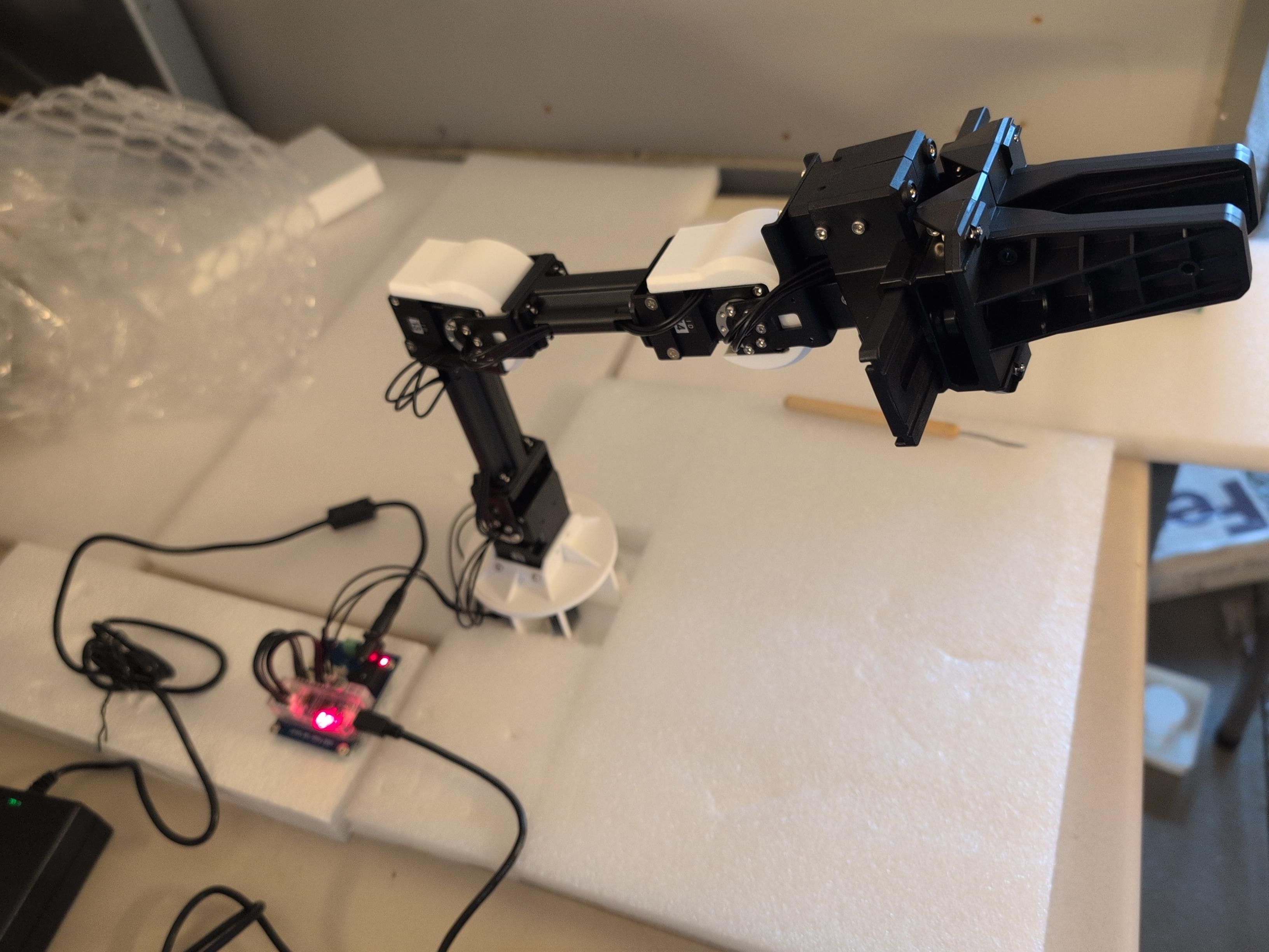 Prototype hardware for bandage peeling robot